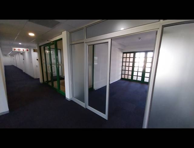 1,029M² OFFICE TO LET IN CLAREMONT